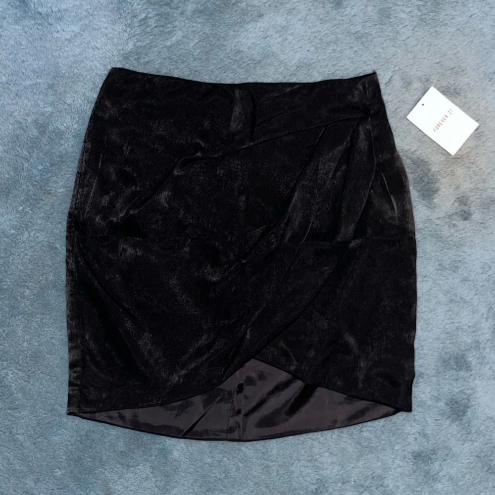 Black skirt